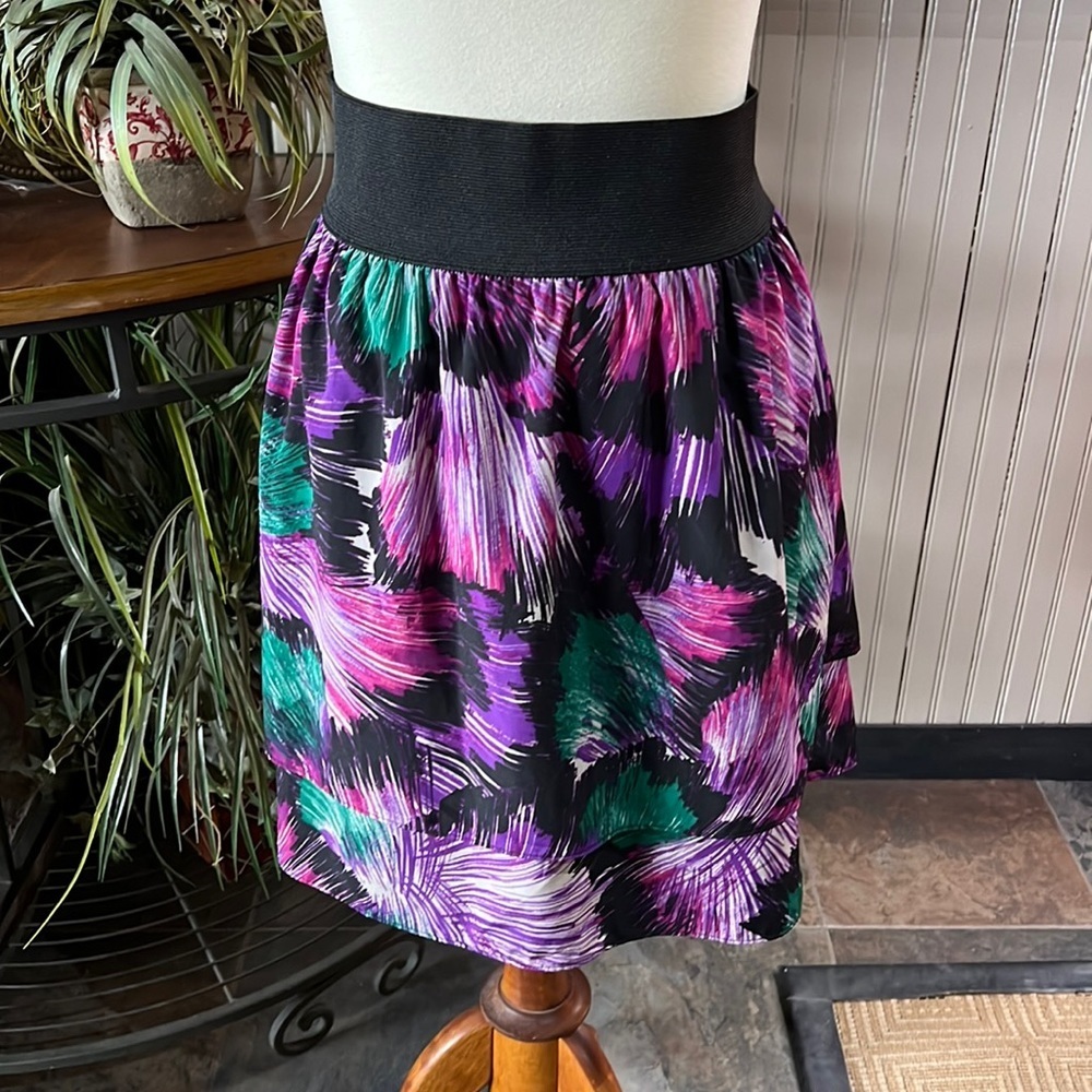 ELLE Skirt - Picture 1 of 5